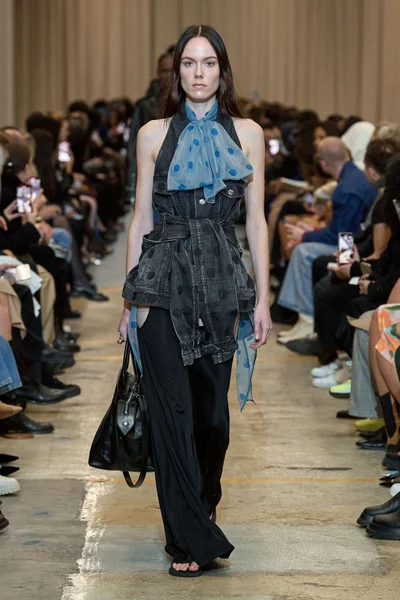 Look 35